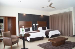 Hotel Ecce Inn & Spa