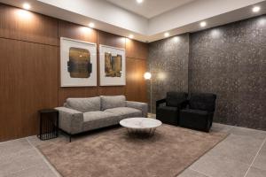 Brown-Dot Hotel Gupo