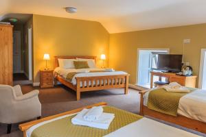 Deluxe Family Room room in The Bridge Tavern