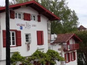 Galerie d'art d'une ancienne mairie de 1783 - 康博莱班