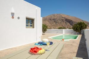 Elixirium villa Santorini Greece