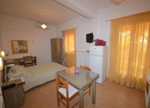 Konstantza Studios and Apartments Syros Greece