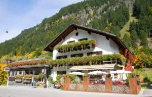 Partenerhof - بارتنين