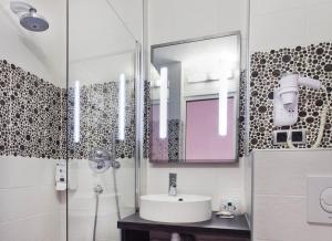 Hotels Tourhotel Blois : photos des chambres