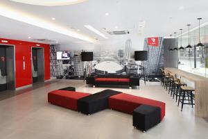 Red Planet Cubao Aurora Boulevard