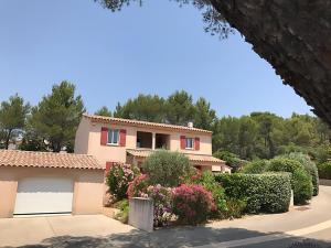 Villas Beautiful Villa in Saumane de Vaucluse with Garden : photos des chambres