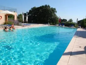 Beautiful Villa in Saumane-de-Vaucluse with Garden - Saumane-de-Vaucluse