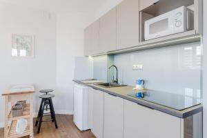 Top of the city Apartment with AC