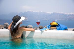 CAPE 9 Villas & Suites Santorini Greece