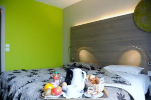 Hotels Servotel Castagniers : photos des chambres