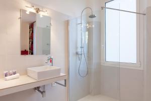 Appartements Manhattan 2 pieces 3 etoiles lumineux plein centre a 5mn des plages et palais : photos des chambres