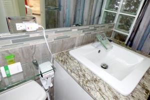 Beach One Bedroom Suite A22