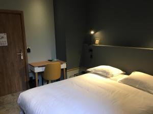 Hotels Hotel Brasserie Armoricaine : photos des chambres