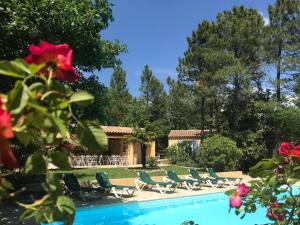 B&B / Chambres d'hotes Le Clos des Cigales : photos des chambres