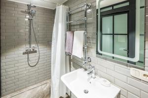 Romari apartment площа Ринок 18