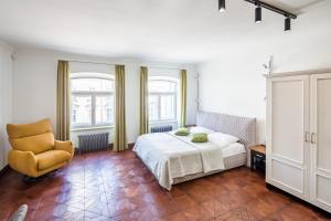 Romari apartment площа Ринок 18