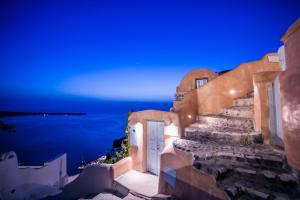 Kastro Oia Houses Santorini Greece