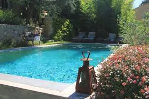 粉红色酒店 - 穆然