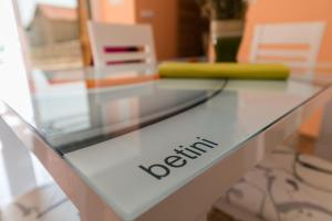 Betini Apartments - Authentic Island Escape