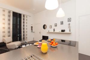 Appartements Charlie Chaplin 2 pieces 3 etoiles calme plein centre de Cannes, 5mn des plages et Palais : photos des chambres