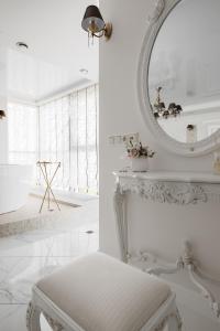 President Jacuzzi Apartment by LIUKSAI