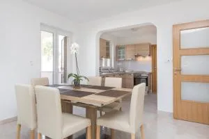 Apartment Damir for 8 Labin-Rabac - Santalezi