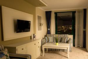 Park Hotel RAYA Garden - Free Parking