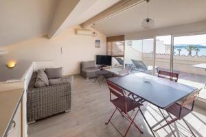 Coup de coeur: duplex centre ville vue mer & port