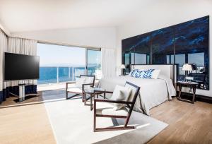 Corner Suite room in Charisma De Luxe Hotel