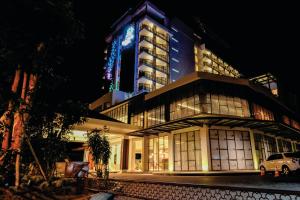 ILLIRA Hotel Banyuwangi - 4hvězdičkové hotely ve městě Banyuwangi