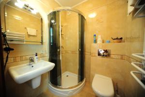 Economy Double Room room in Hotel Spinaker