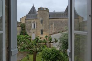 Maisons d'hotes Maison de Maitre Elegia : Chambre Double Deluxe avec Vue sur Château