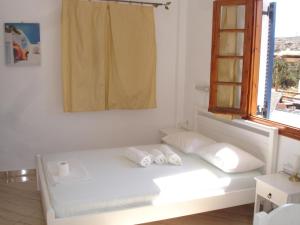 Angelos Rooms Irakleia-Island Greece