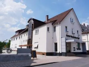 Hotel Hessischer Hof - Knüllwald