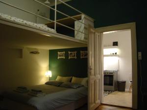 Charming Old City Apartment