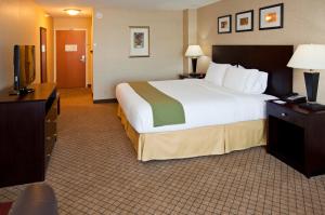 Standard Room room in Holiday Inn Express Hotel & Suites Anderson an IHG Hotel