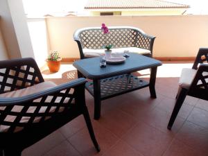 Shardana Blu - Net Zero Home Holiday