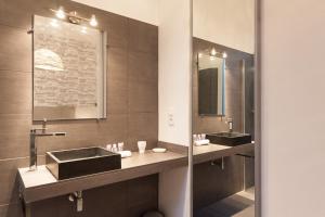 Appartements Voyage 2 pieces 3 etoiles calme plein centre a 5mn des plages et du Palais : photos des chambres