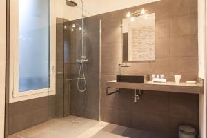 Appartements Voyage 2 pieces 3 etoiles calme plein centre a 5mn des plages et du Palais : photos des chambres