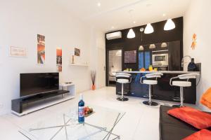 Appartements Voyage 2 pieces 3 etoiles calme plein centre a 5mn des plages et du Palais : photos des chambres