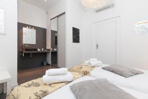 Voyage 2 pièces 3 étoiles calme plein centre à 5mn des plages et du Palais