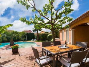 Villas Lush Villa in Pierrerue with Private Pool Centre Nearby : photos des chambres