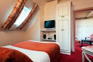 Hotels Hotel des Ducs D'Anjou : Suite Quadruple