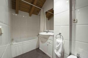 Double or Triple Room room in Alberg Les Estades