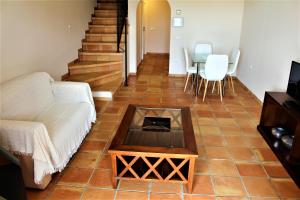 Sierra Cortina jardín, sol y playa