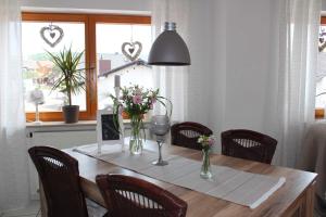 Two-Bedroom Apartment with Balcony room in Ferienwohnung Stadtidyll