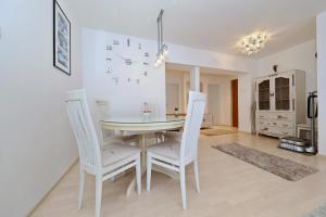 Luxury Apartman Rita, Center