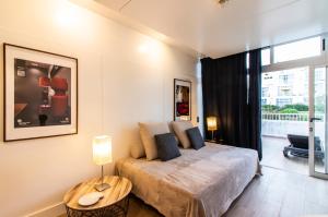 BmyGuest - Oura Beach Studio I