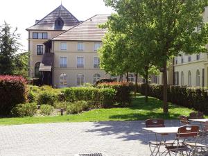 Hotels Campanile Val de France : photos des chambres