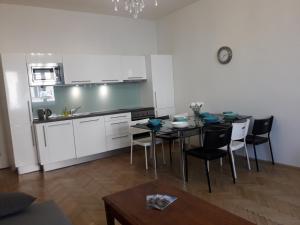 Old Town spacious apartment